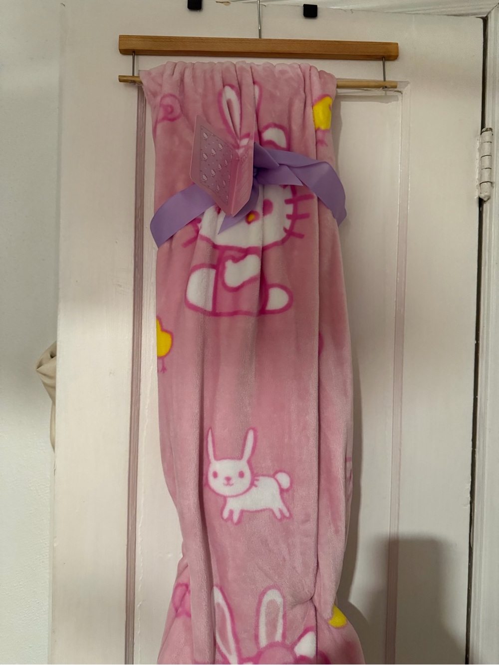 Hello kitty Easter blanket